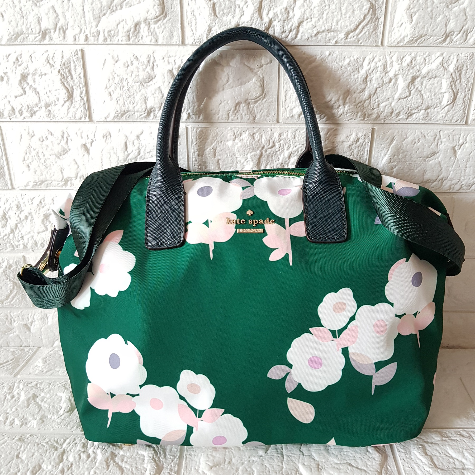 Kate spade weekender discount bags