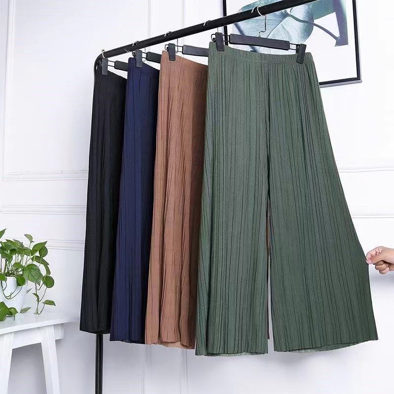 HoneyFashion--Womens Korean Style Oversized Knit Cotton Silk Square Pants(FreeSize)