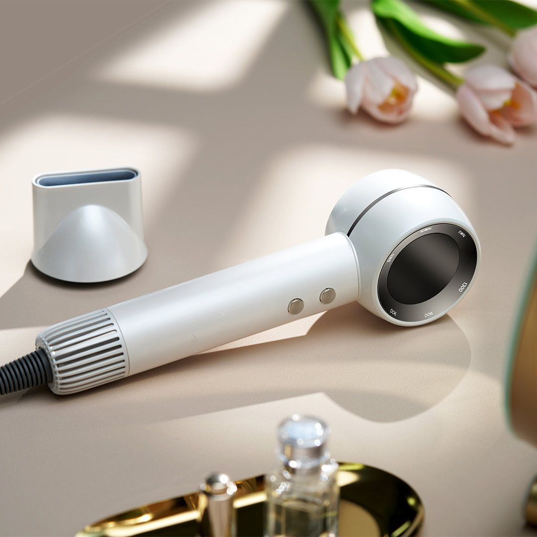 Itel IHD-73 Hair Dryer / Ion Glow Thermo Control Tec / 12 Mode 2-Minute Flash Drying / 1300W Power - Image 2