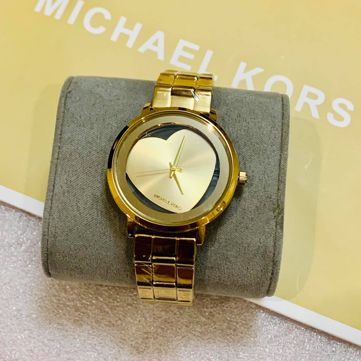 Heart-shaped Luxury Ladies Metal Watch 
