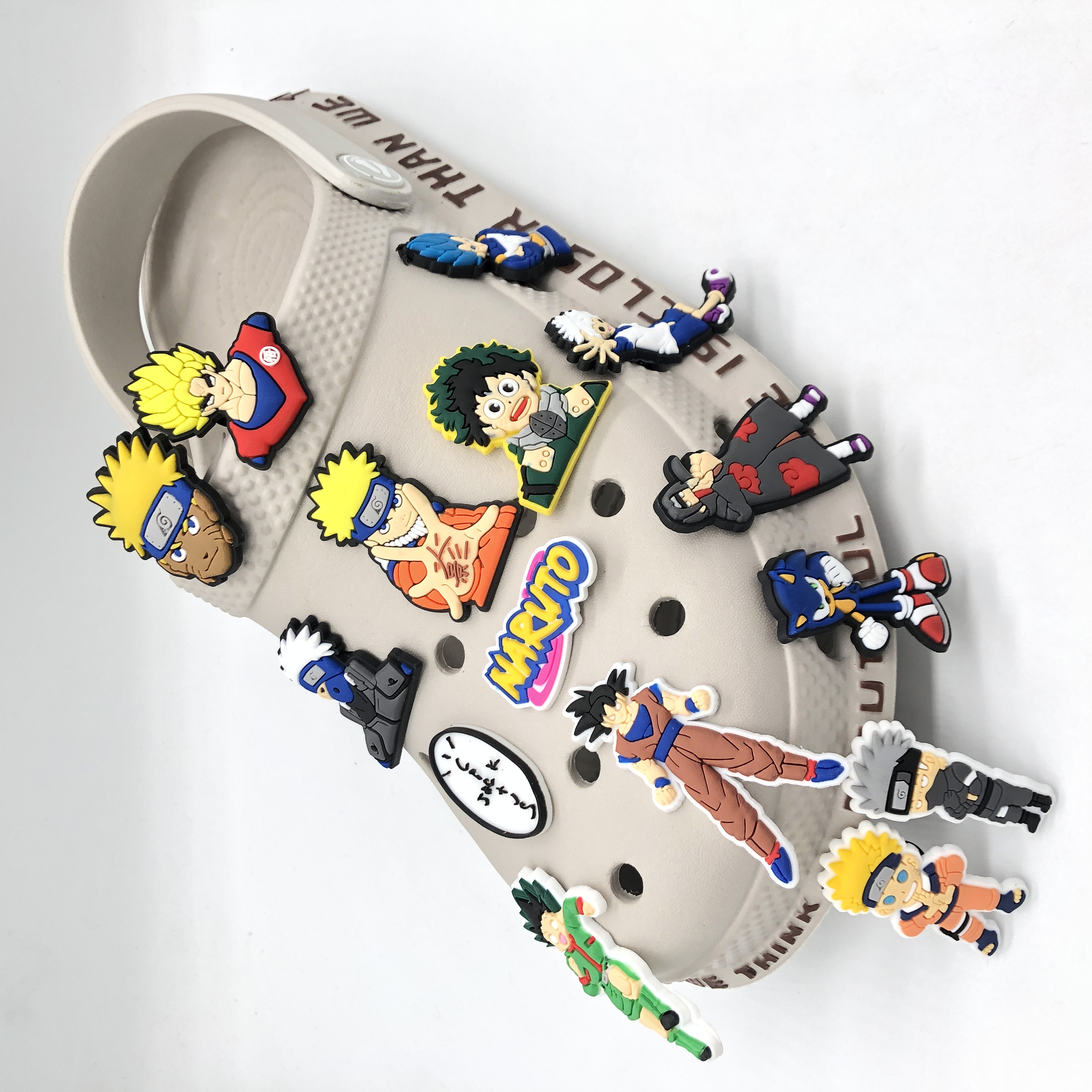 Naruto croc clearance charms