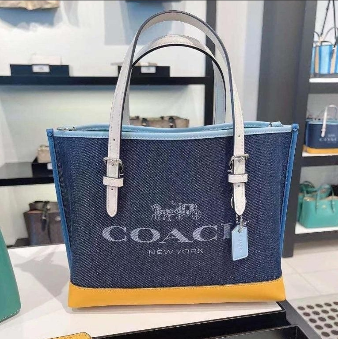 Coach C4085 Mollie Tote 25 in Colorblock NATURAL/MANGO Multi