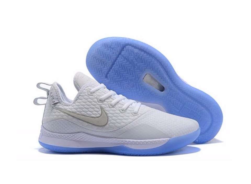 nice white basketball shoes