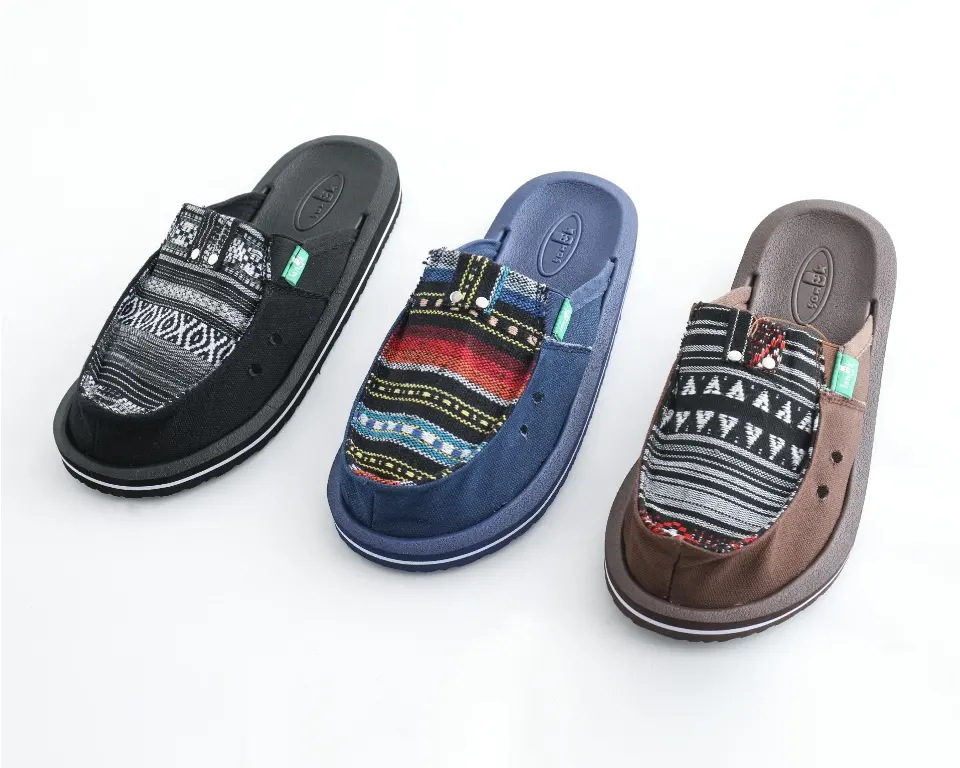 nike sanuk style shoes